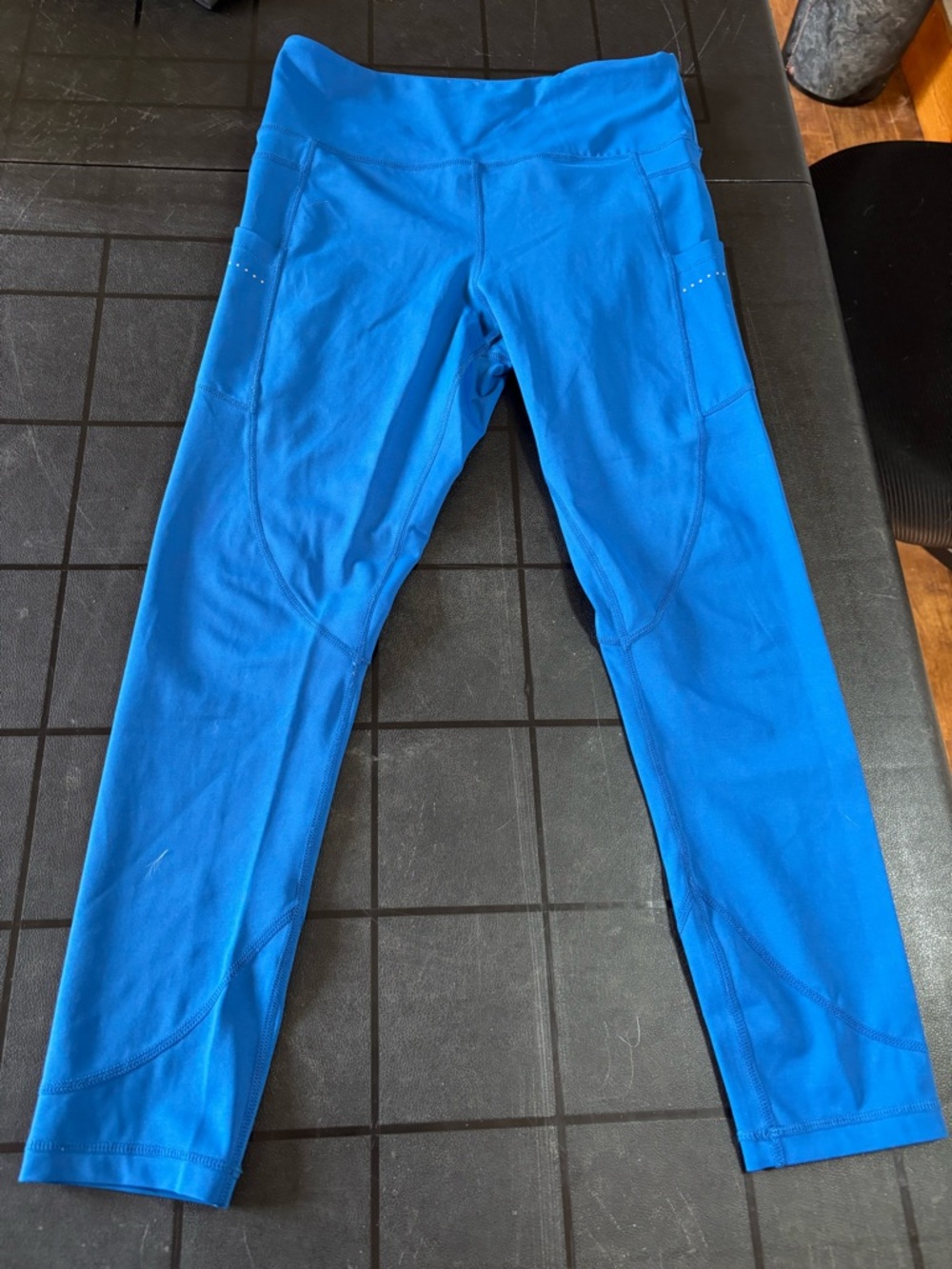 Zyia High Rise 7/8 Leggings.  Size 8-10